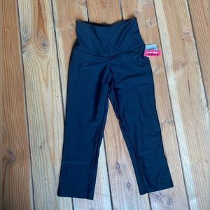 ONZIE HIGH RISE CAPRI LEGGING SIZE XSMALL